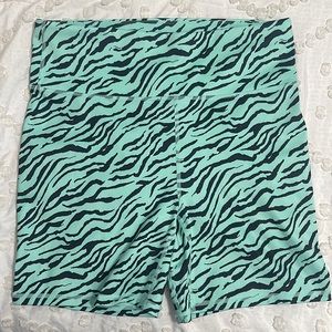 Teal pattern bike shorts